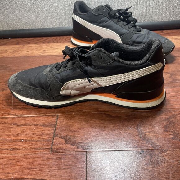 Size 7.5 - PUMA ST Runner V2 Black - 365278-33 - Picture 3 of 8